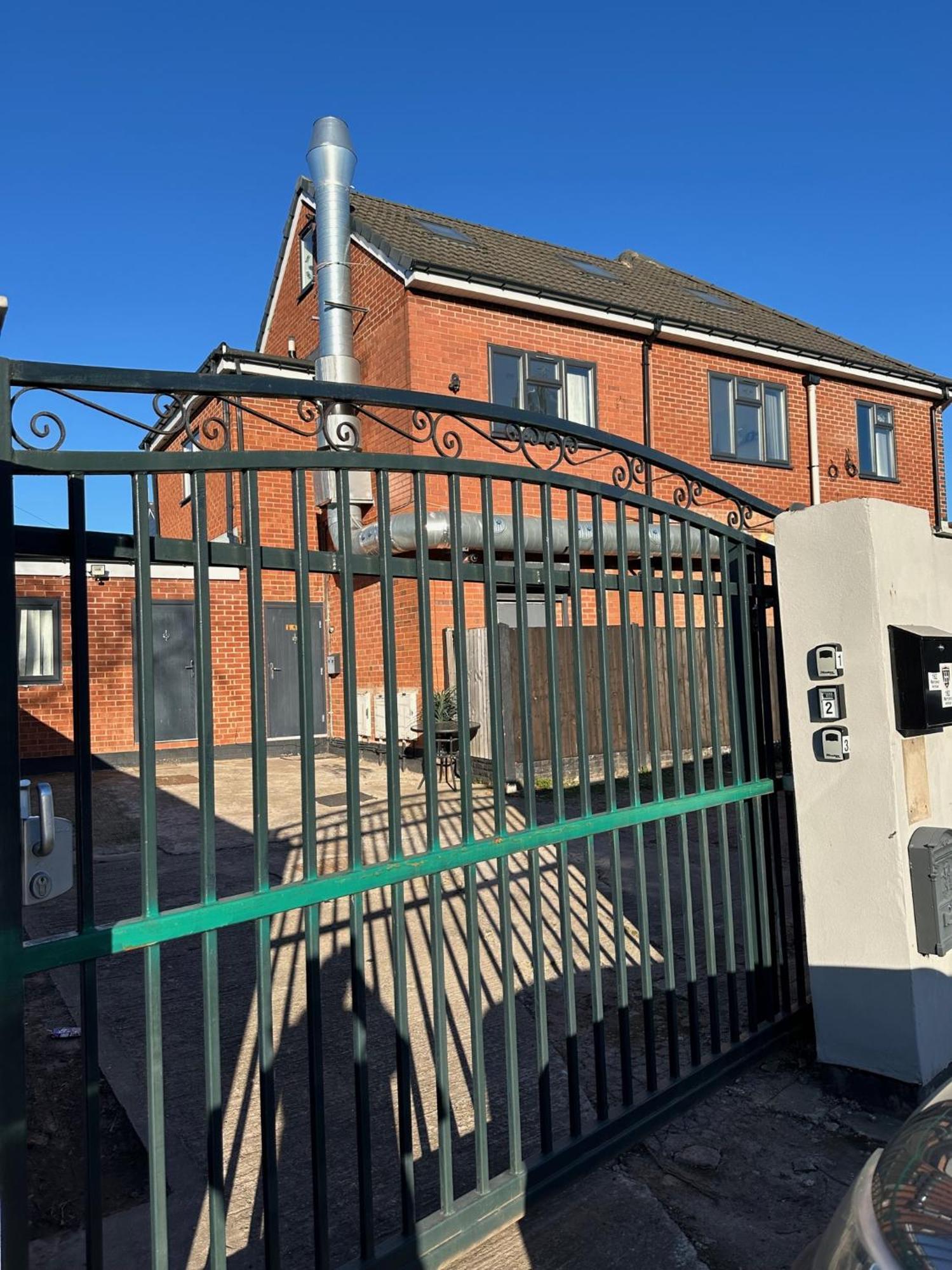 Cosy 3 Bed Apartment Near Birmingham Airport & Nec Perfect For Groups & Contractors! Extérieur photo
